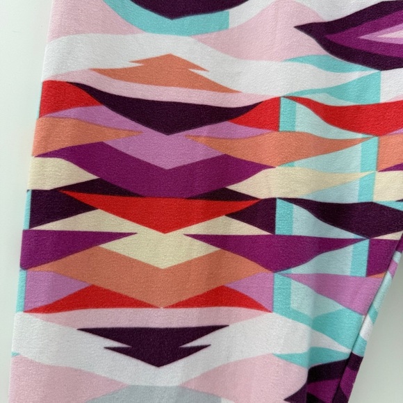 Lularoe Multicolor Geometric Disney Minnie Mouse High Rise Leggings Tall & Curvy - Picture 8 of 11